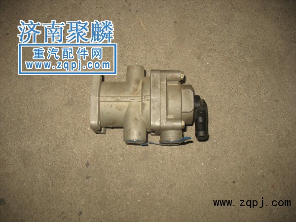 制動(dòng)總閥WG9000360502價(jià)格135元/WG9000360502