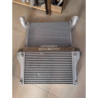 中冷器水箱LG9704530010，四孔中心距632*410