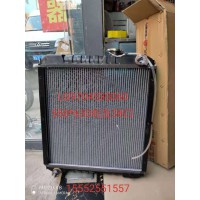 中冷器水箱LG9704530060，尺寸550*630左右38口